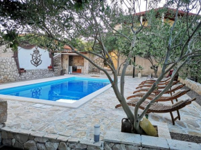 Apartman Magas with private pool